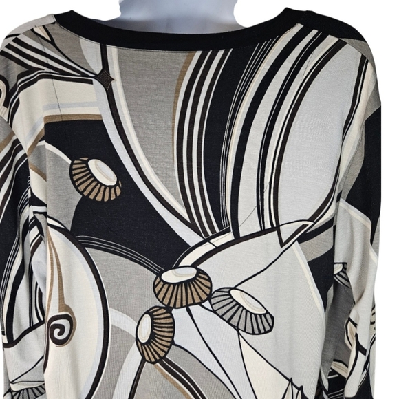 Chico's Abstract Artsy Geometric Design Top 3/4 Sleeve Plus Size 3 Neutral Vneck - Picture 6 of 13